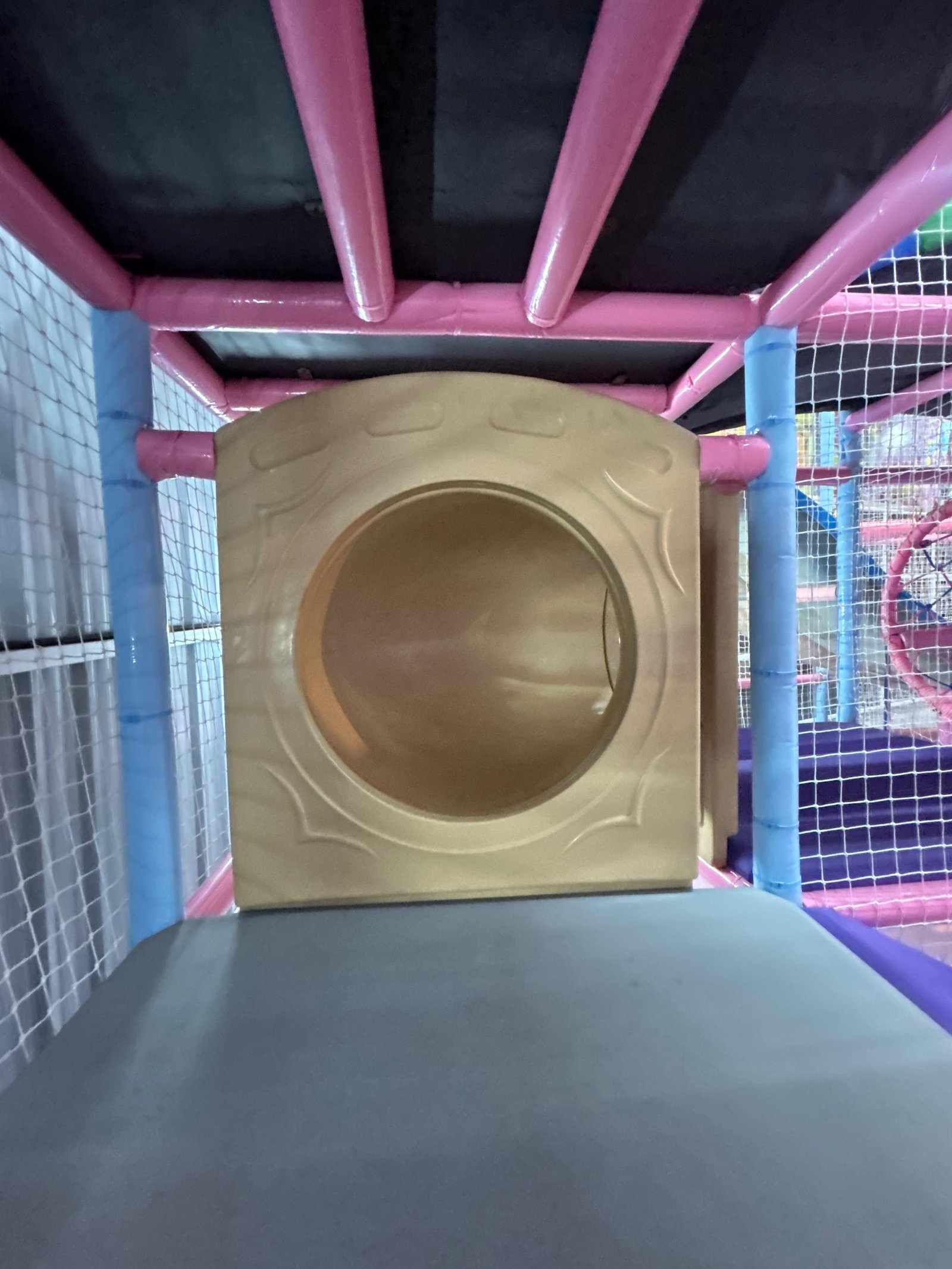 Tunnel